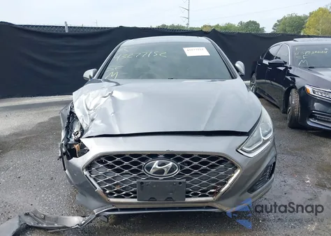 2018 Hyundai Sonata Sport 2.0T z USA, uszkodzony, nr VIN 5NPE34AB7JH689589